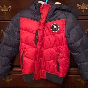 A&F ESSENTIAL PUFFER JACKET